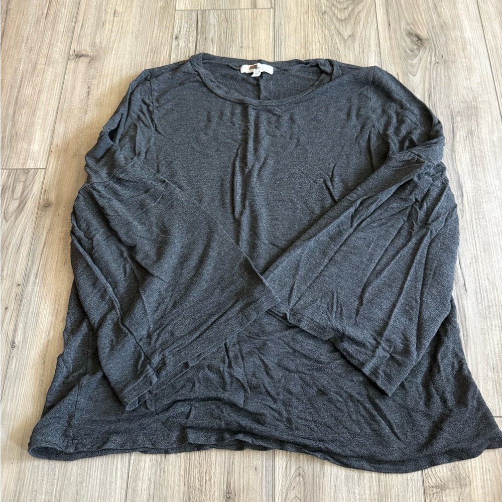 Ripe Maternity Women's Gray Long Sleeve Top with Bell Sleeves Sz XLarge